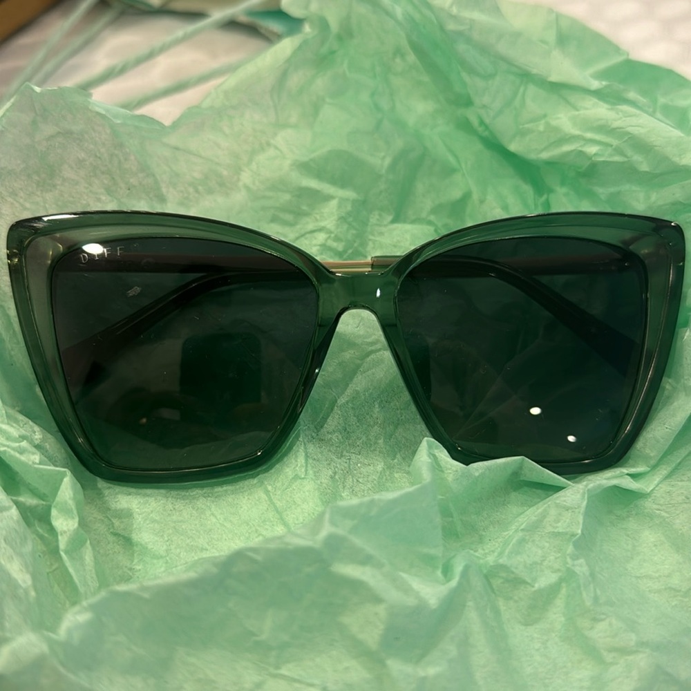DIFF Eyewear Green Cateye Glasses